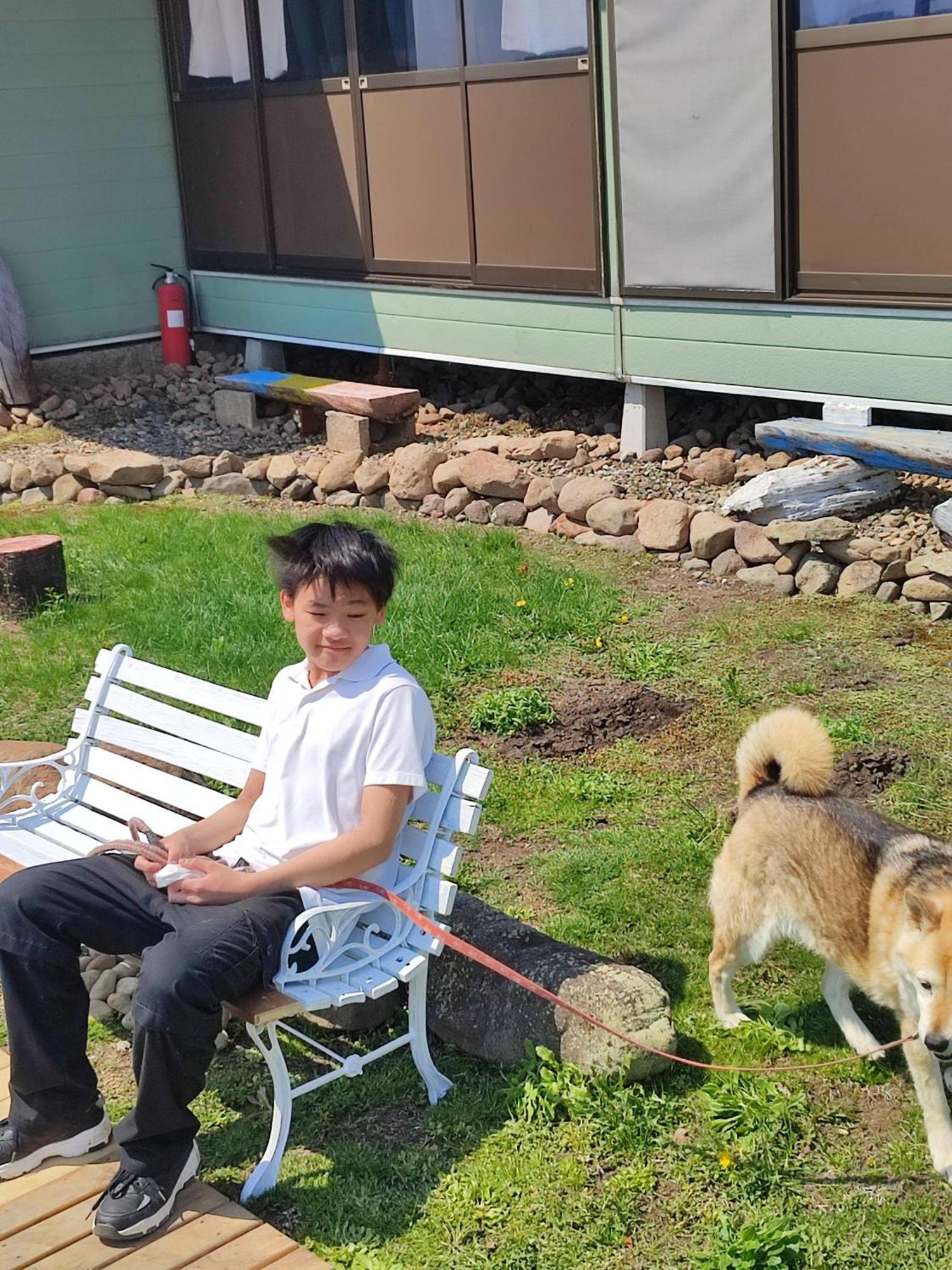 お花畑まで5分ー最大10人ーご家族にお勧めの古民家民泊ーオモテナシロッジ悠遊 Nakafurano Exterior photo