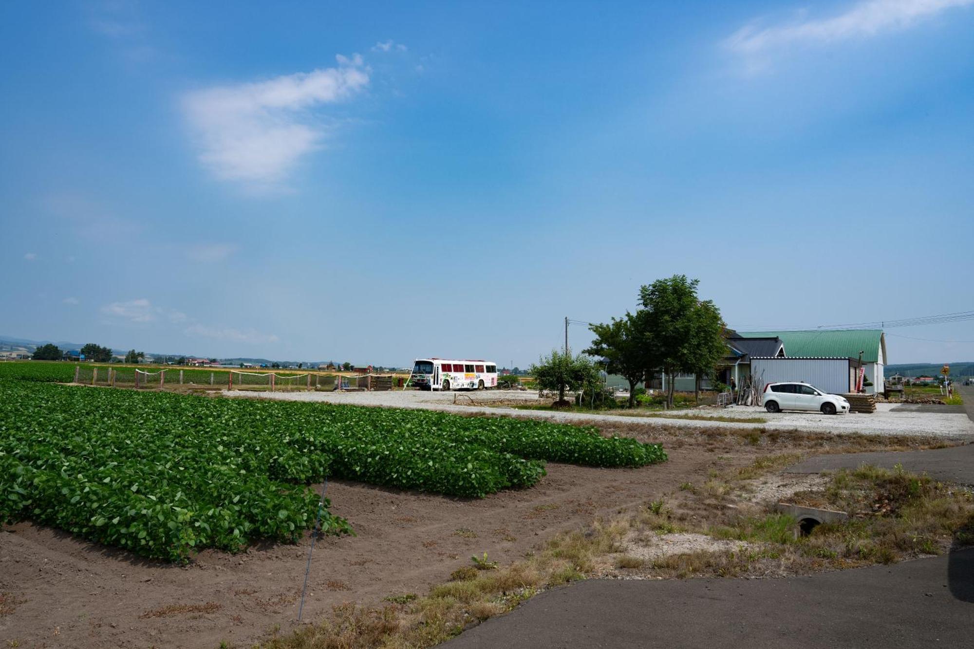お花畑まで5分ー最大10人ーご家族にお勧めの古民家民泊ーオモテナシロッジ悠遊 Nakafurano Exterior photo